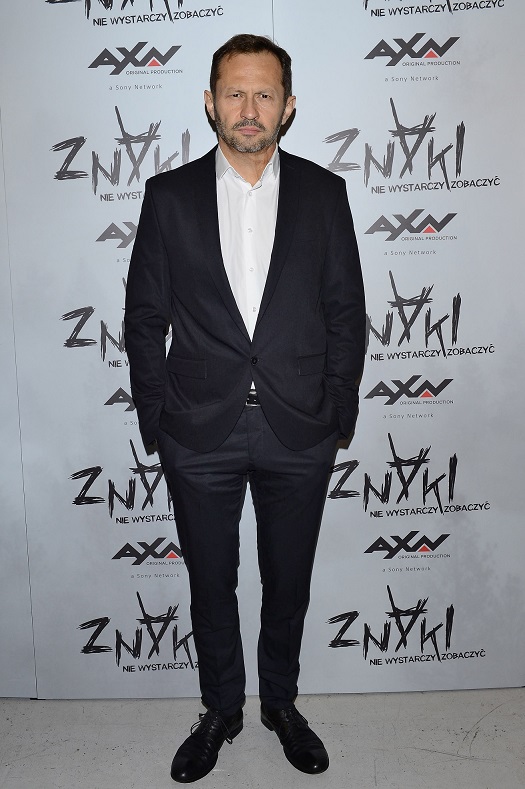 YH5BAEAAAAALAAAAAABAAEAAAIBRAA7