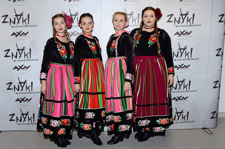 YH5BAEAAAAALAAAAAABAAEAAAIBRAA7