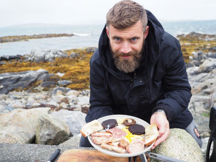 YH5BAEAAAAALAAAAAABAAEAAAIBRAA7