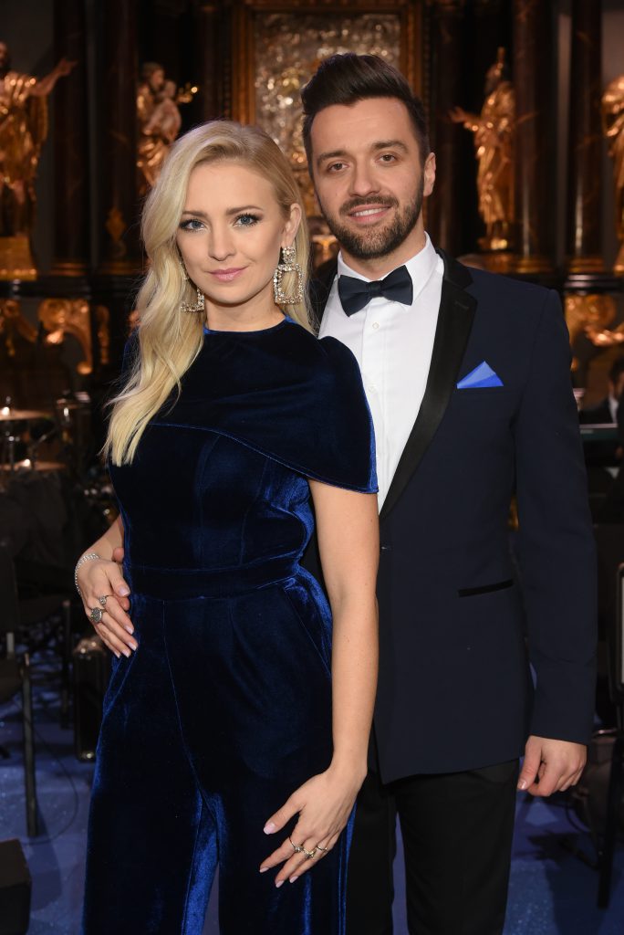 YH5BAEAAAAALAAAAAABAAEAAAIBRAA7