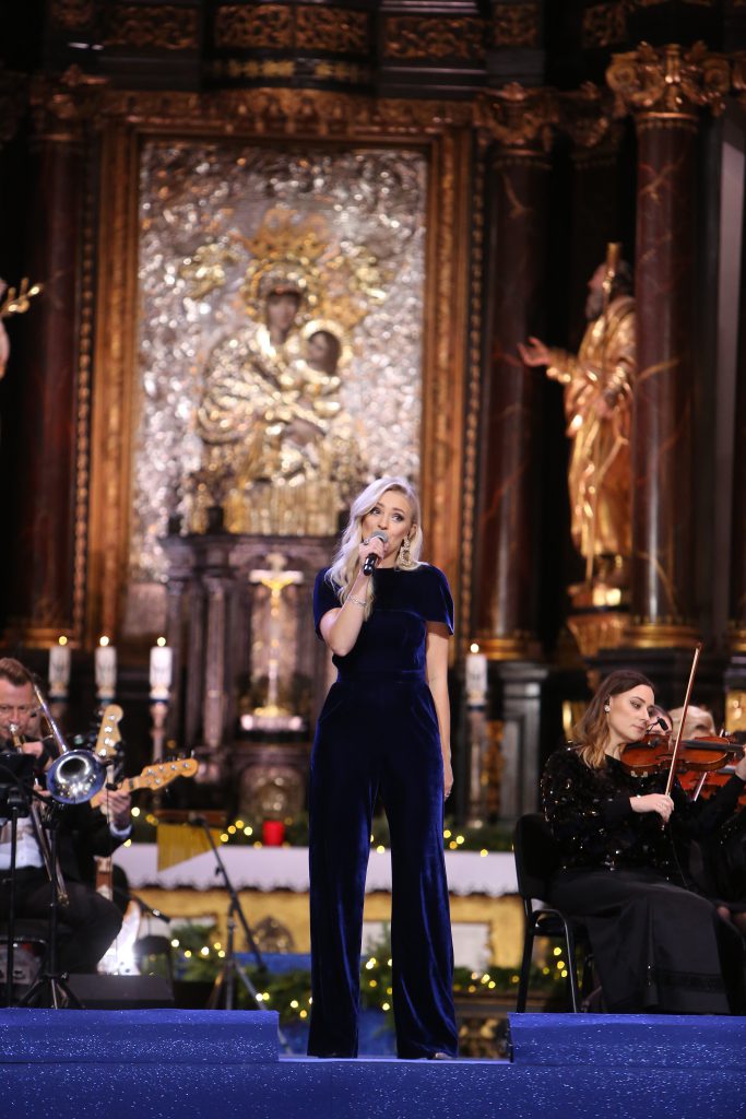 YH5BAEAAAAALAAAAAABAAEAAAIBRAA7