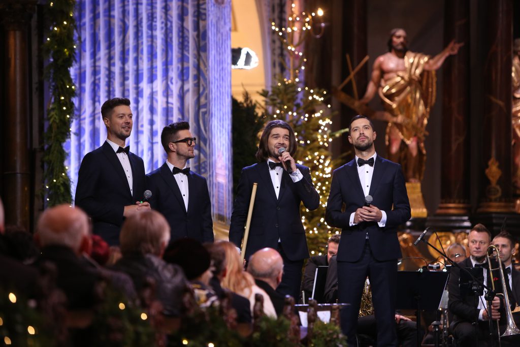 YH5BAEAAAAALAAAAAABAAEAAAIBRAA7