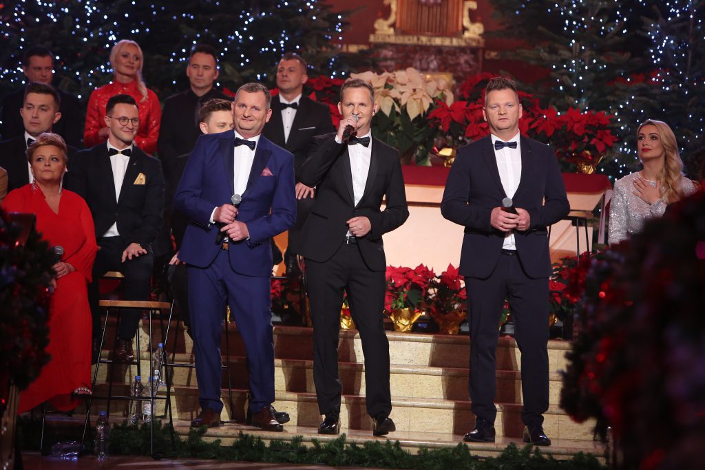 YH5BAEAAAAALAAAAAABAAEAAAIBRAA7