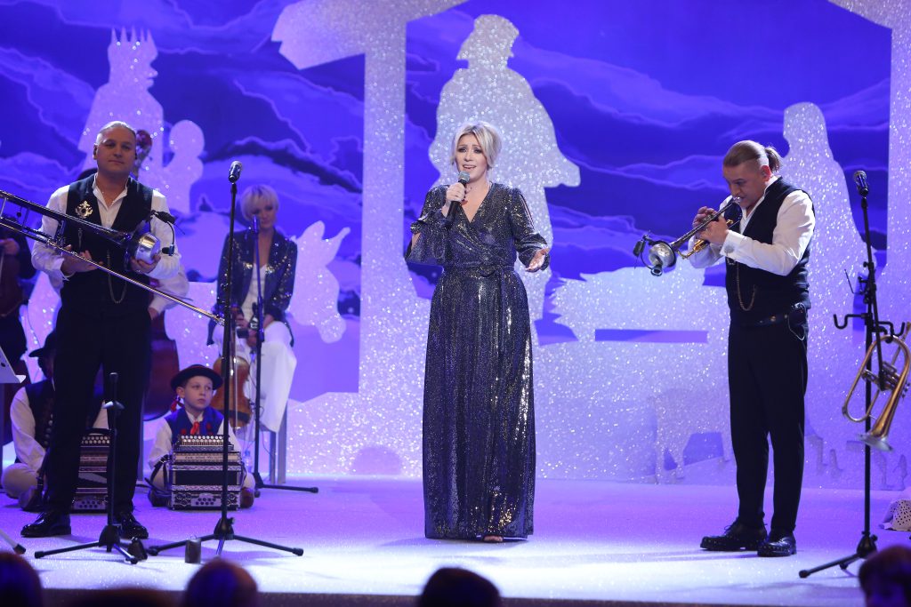 YH5BAEAAAAALAAAAAABAAEAAAIBRAA7