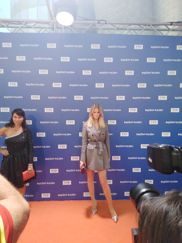 YH5BAEAAAAALAAAAAABAAEAAAIBRAA7