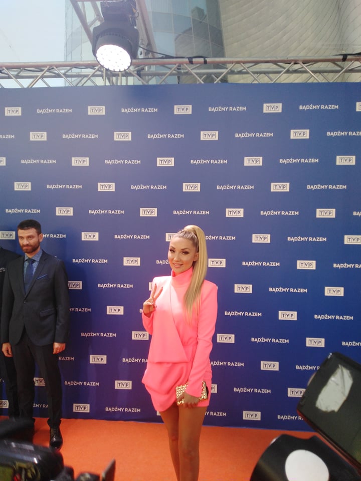 YH5BAEAAAAALAAAAAABAAEAAAIBRAA7