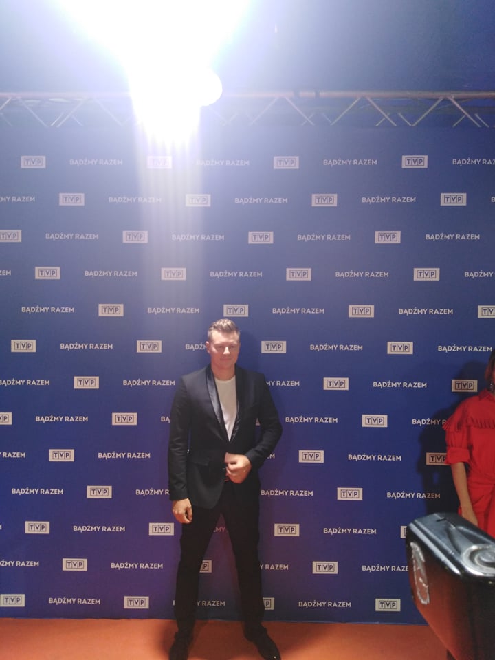 YH5BAEAAAAALAAAAAABAAEAAAIBRAA7