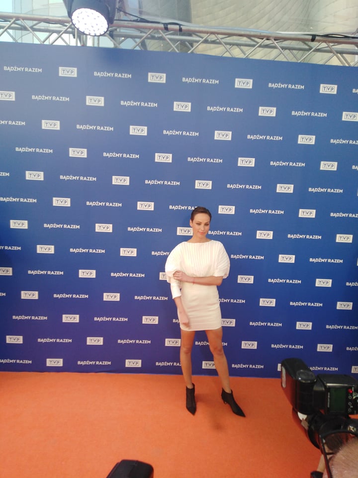 YH5BAEAAAAALAAAAAABAAEAAAIBRAA7