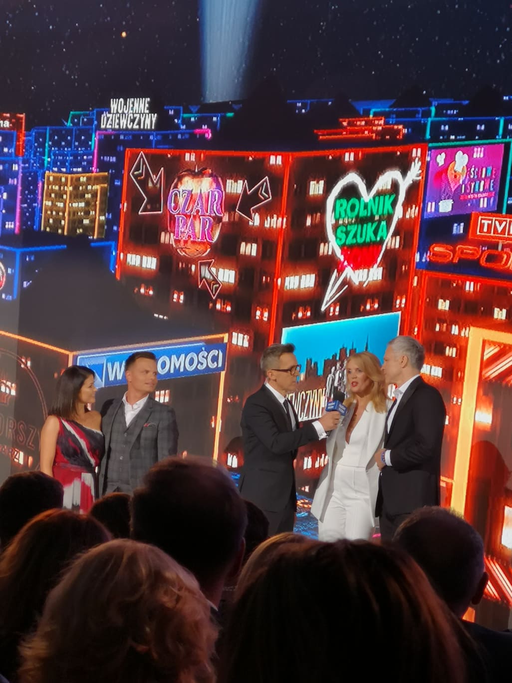 YH5BAEAAAAALAAAAAABAAEAAAIBRAA7