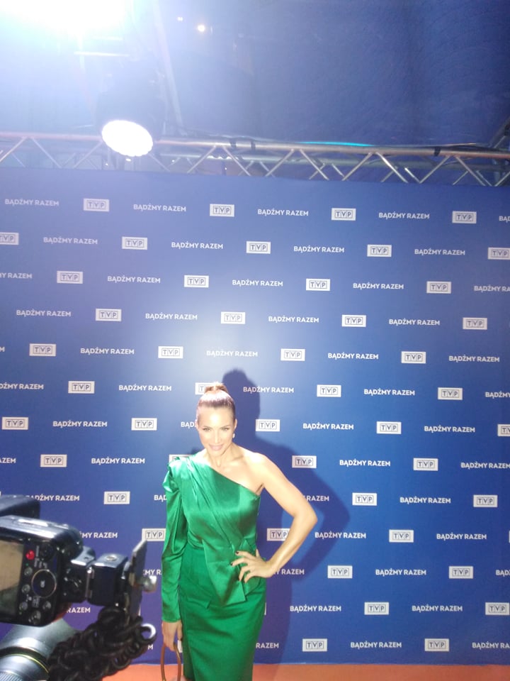 YH5BAEAAAAALAAAAAABAAEAAAIBRAA7