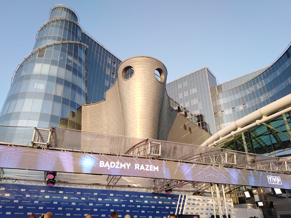 YH5BAEAAAAALAAAAAABAAEAAAIBRAA7