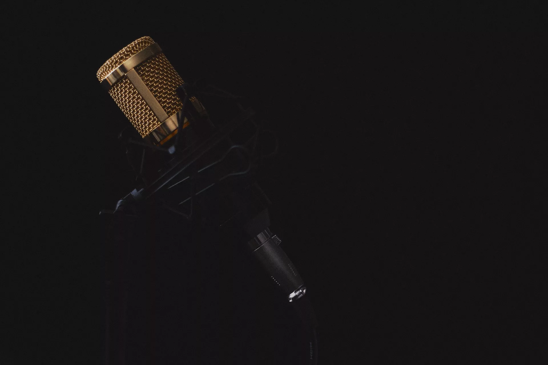 Microphone 2130806 1920