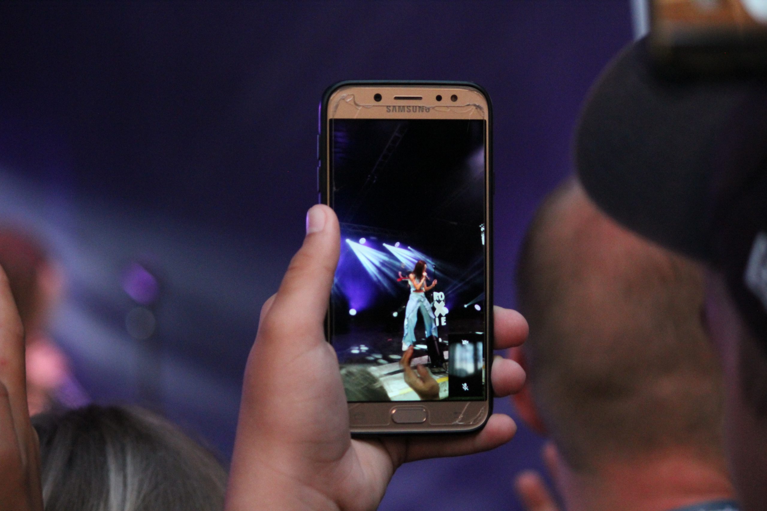 YH5BAEAAAAALAAAAAABAAEAAAIBRAA7