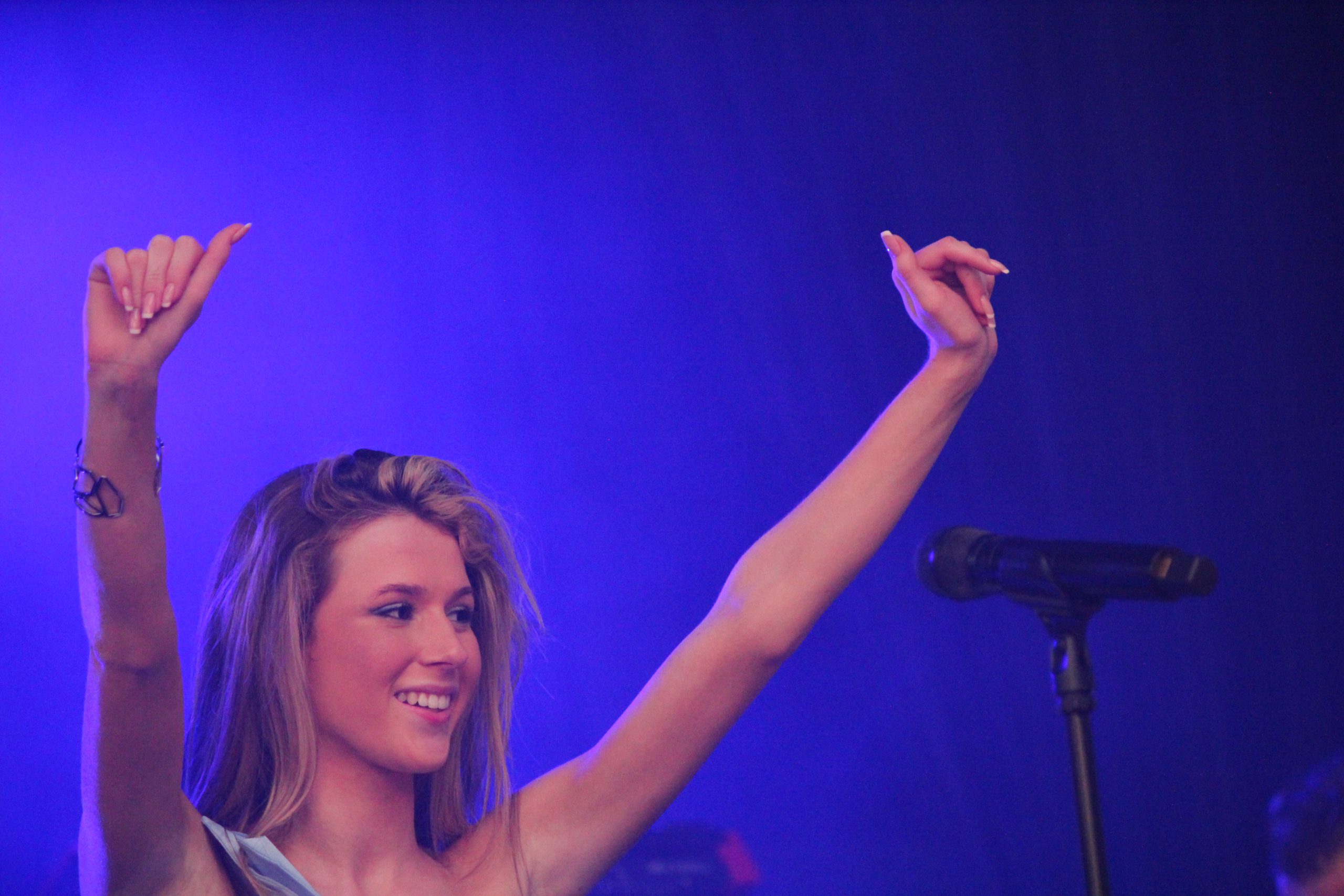 YH5BAEAAAAALAAAAAABAAEAAAIBRAA7