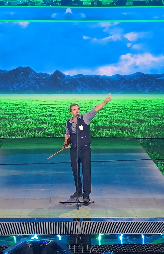 YH5BAEAAAAALAAAAAABAAEAAAIBRAA7