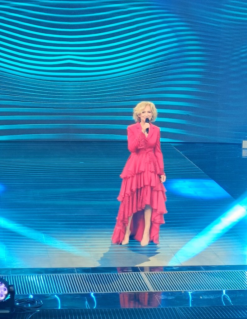 YH5BAEAAAAALAAAAAABAAEAAAIBRAA7