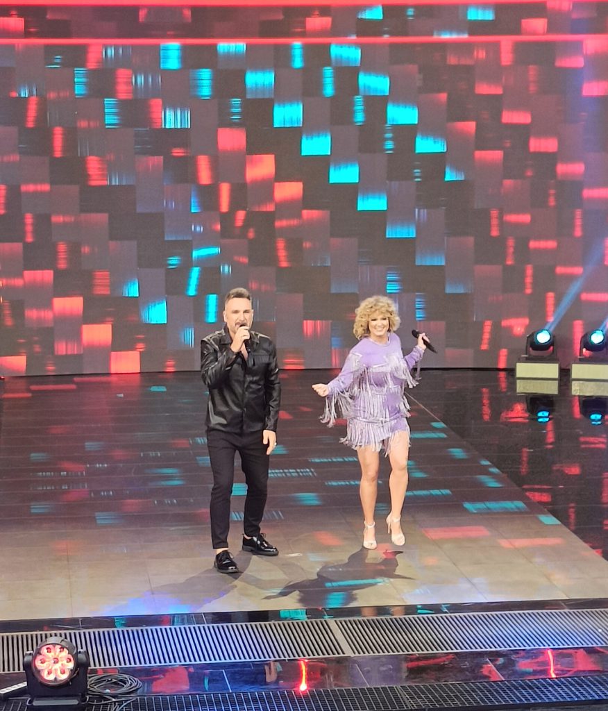 YH5BAEAAAAALAAAAAABAAEAAAIBRAA7