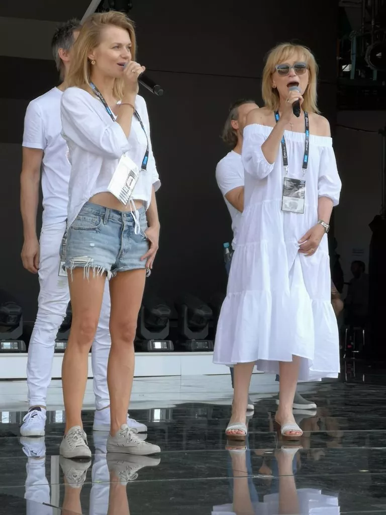 62630063_360729661467377_3951155000746442752_n