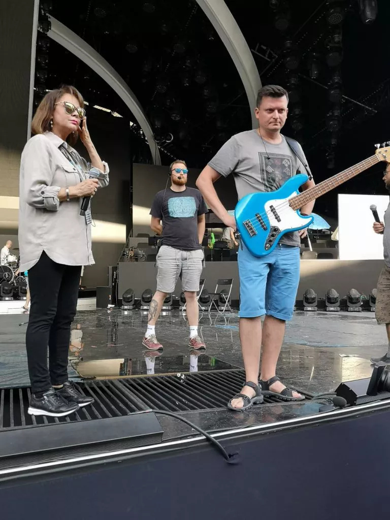 64609770_339407300058897_2465800819816005632_n